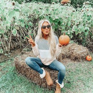 Socialite Colorblock Sweatshirt Size Small